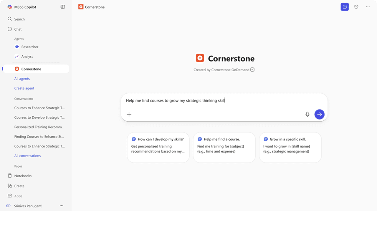 Une capture d'écran de l'application Cornerstone de Microsoft 365 Copilot avec une requête « Aidez-moi à trouver des cours pour développer ma compétence de réflexion stratégique ».