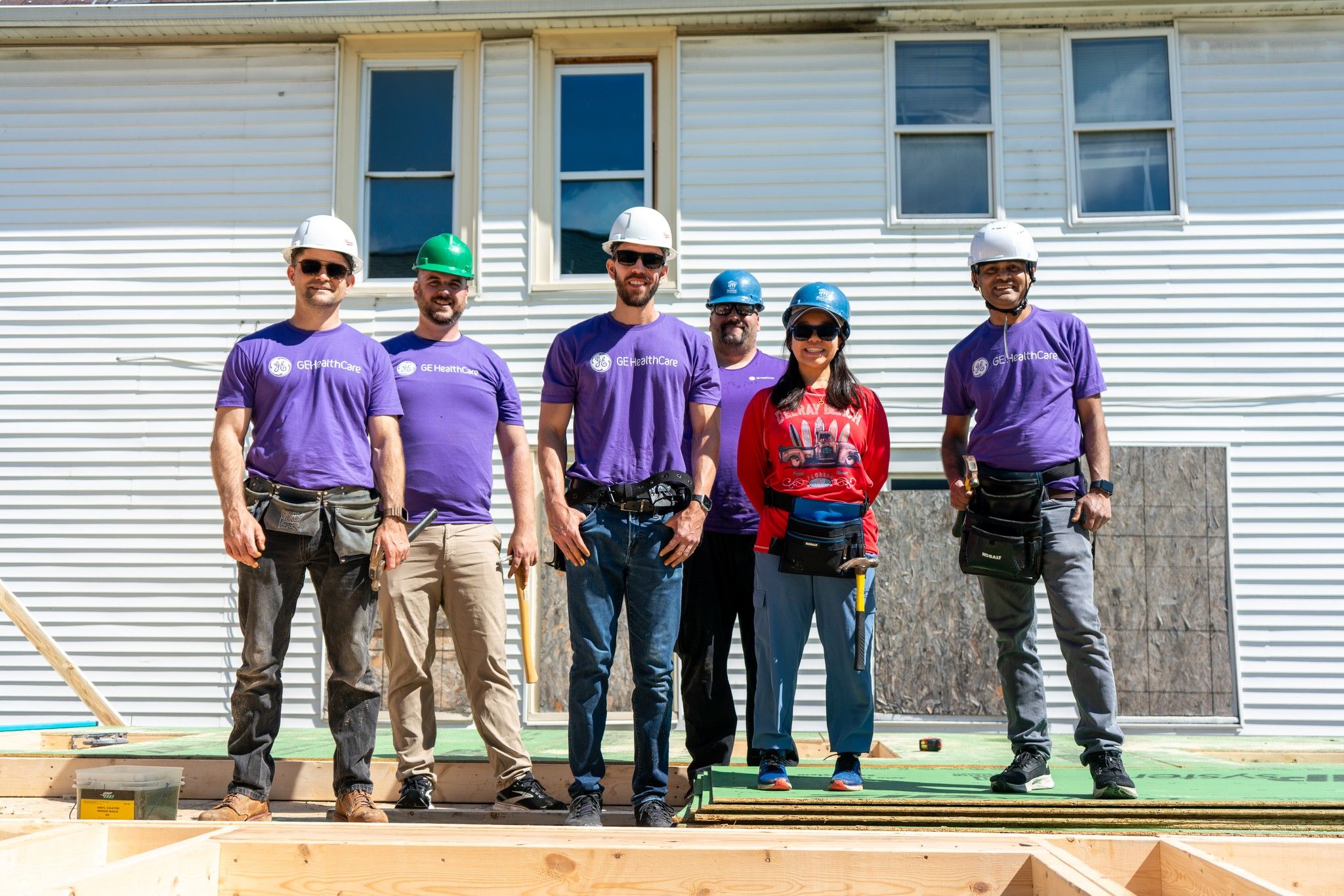 Image of G2 Healthcare workers working at a volunteer event.