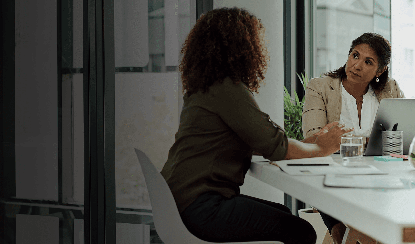 Wie IIFL durch die Implementierung von EdCast LXP auf seinem traditionellen LMS die Mitarbeiter Erfahrung transformierte